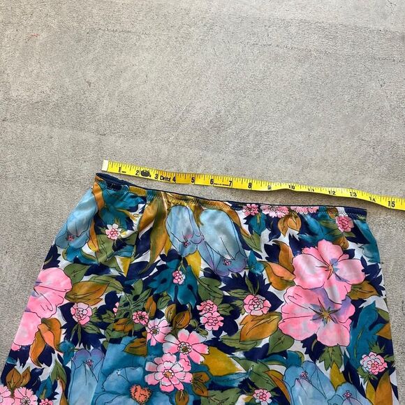 1960s Vanity Fair Brand Silky Skirt - Picture 2 of 5